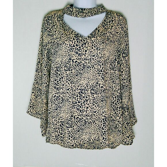 Tops - CREAM & BLACK CHEETAH PRINT 3/4 SLEEVE V-NECK BLOUSE. WOMEN'S LARGE
